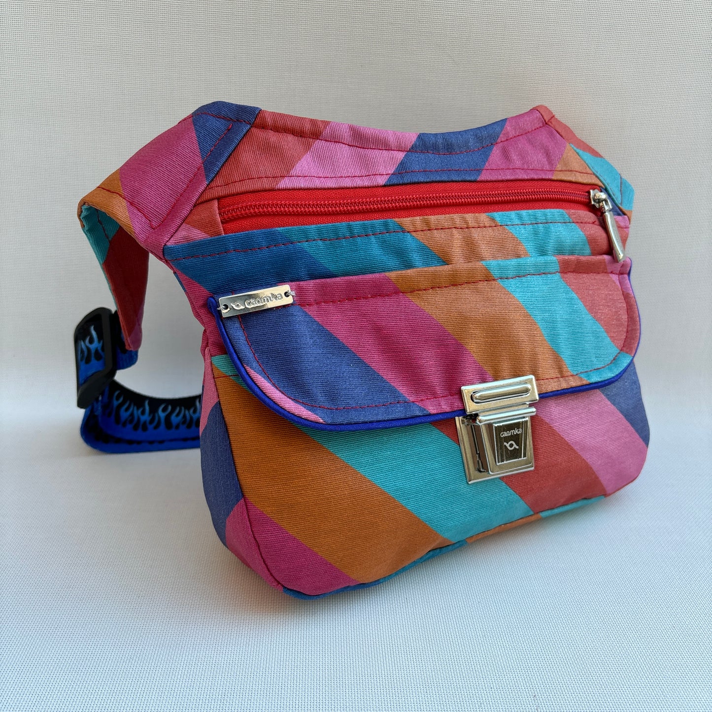 Special Rainbow Fire · Impermeable · Pieza Única Núm. 16307