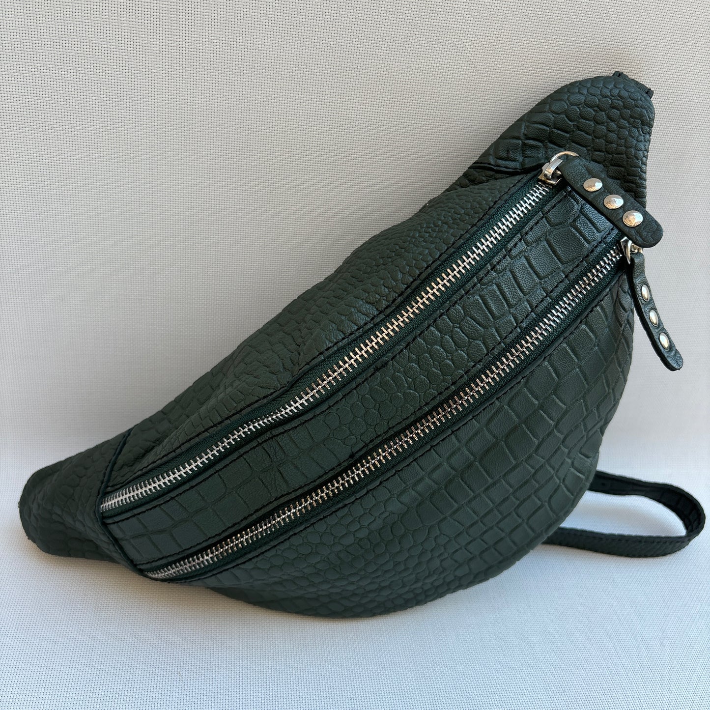 Premium Retro Chic Green BioCuir® Natural Leather Exclusive Piece No. 12639