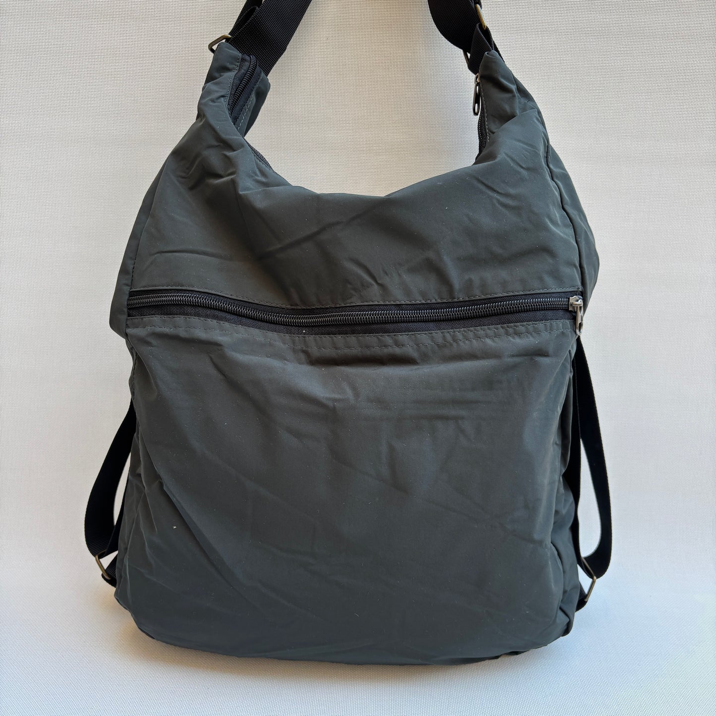 Mochila - Bolso - Tote Bag - Impermeable · Mutifunción · "Nepal" Color Verde Botella · Súper ligera · Pieza 16401