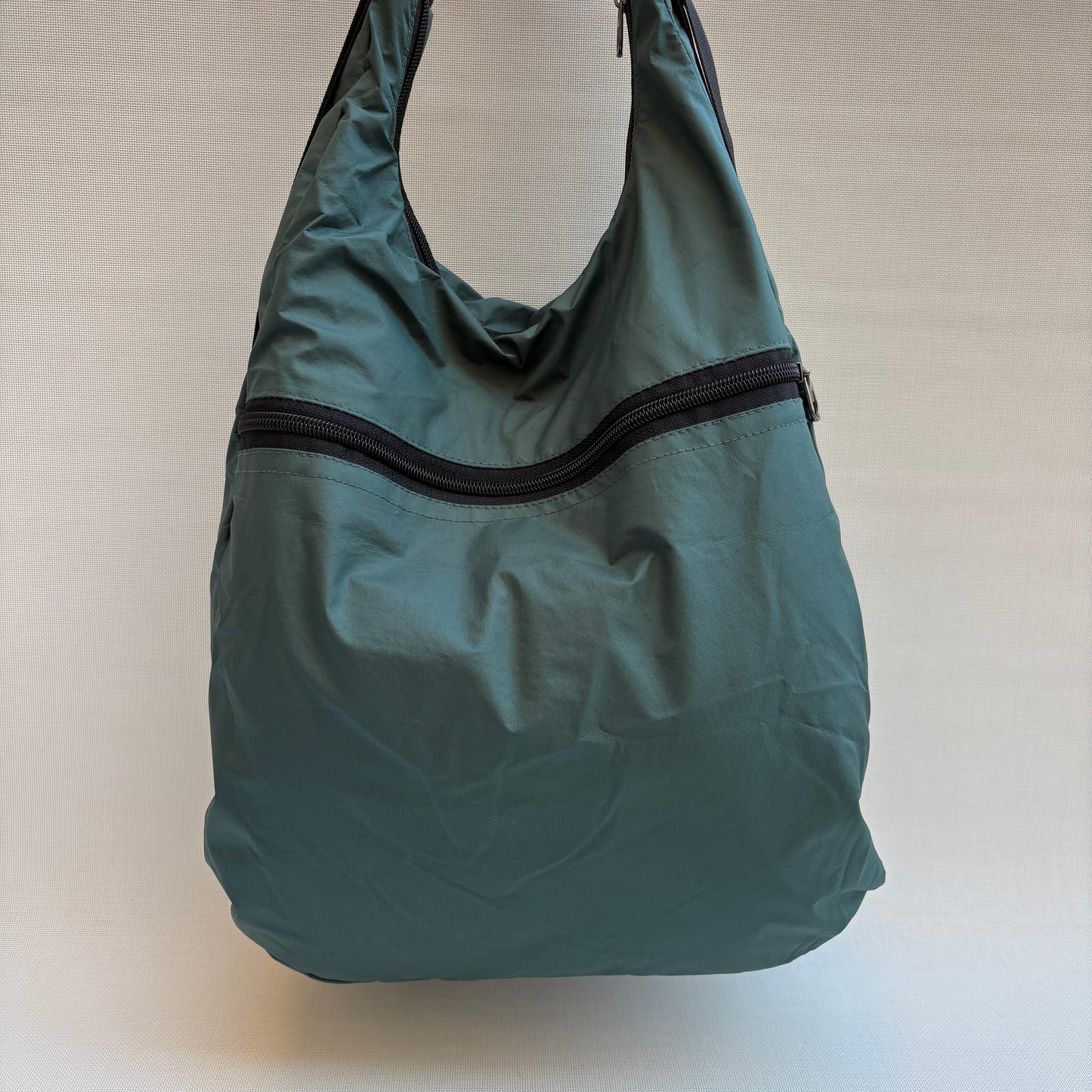 Mochila - Bolso - Tote Bag - Impermeable · Mutifunción · "Nepal" Color Verde · Súper ligera · Pieza 16402