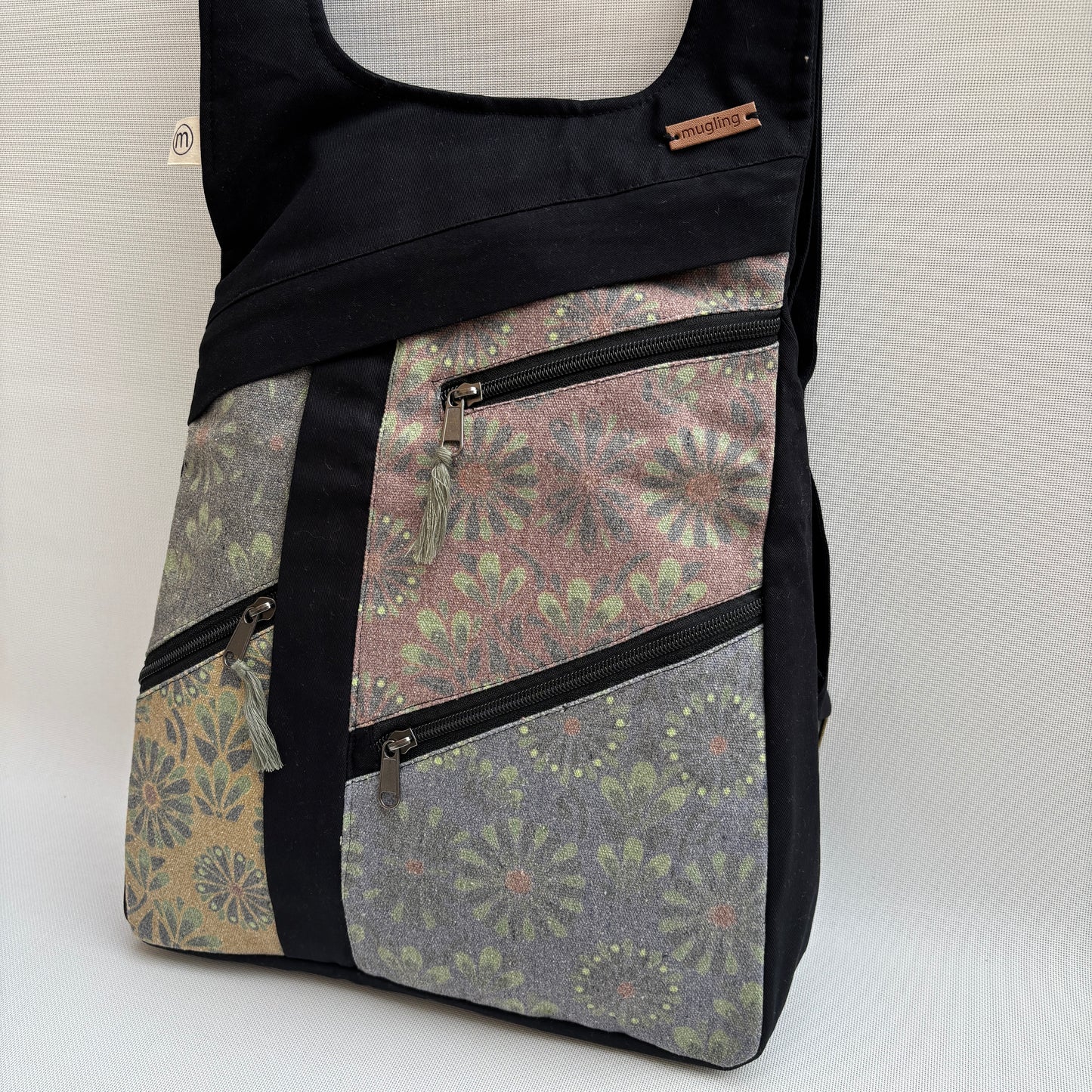 Mochila Multibolsillos Antirrobo "Patchwork" · Pieza núm. 16502