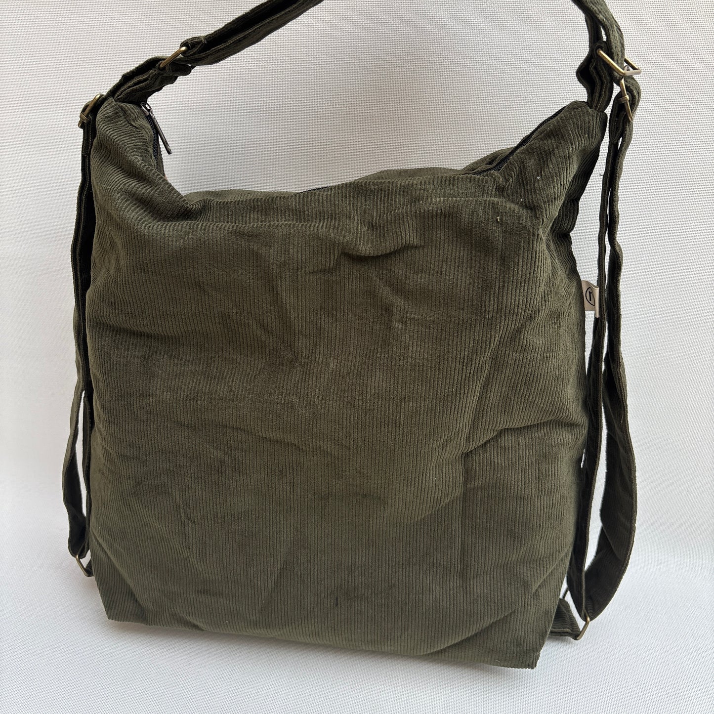 Mochila TARA Mancha  - Bolso - Tote Bag - Micro pana · Mutifunción · "Nepal" Color Verde · Súper ligera · Pieza 16457