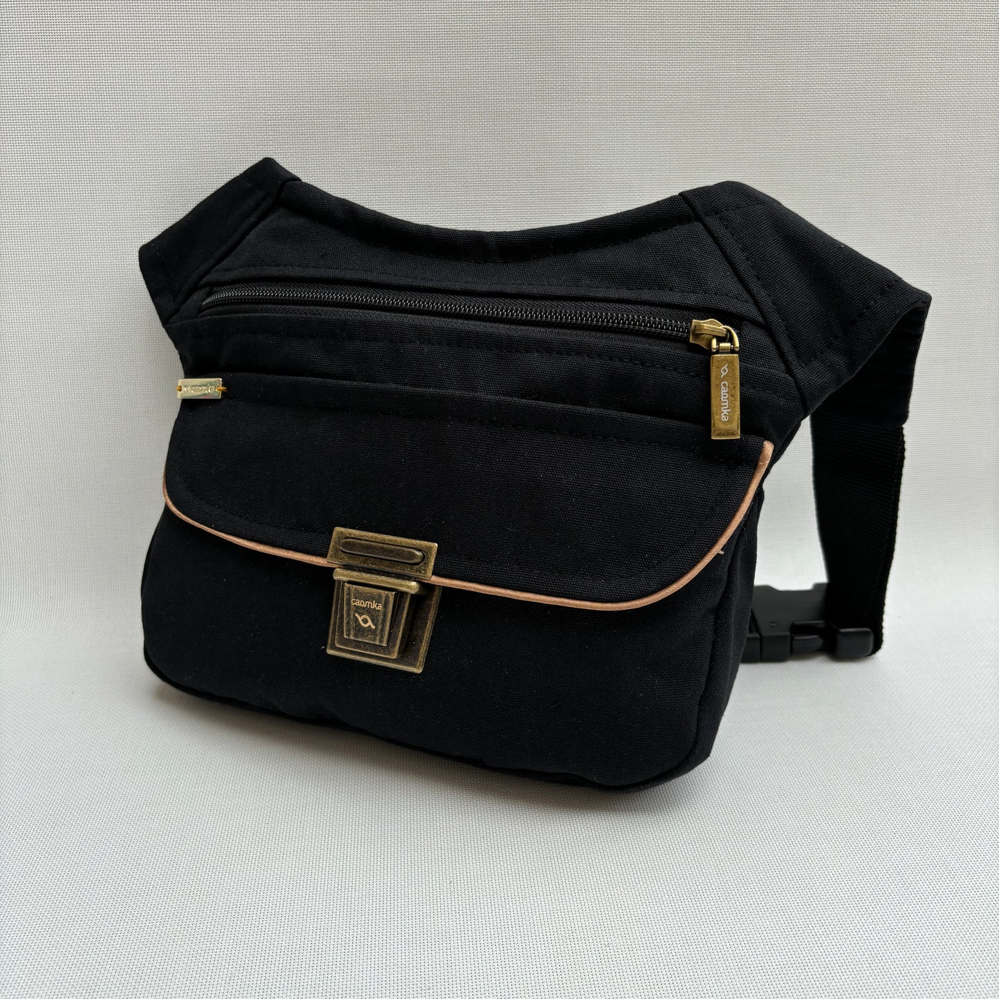 Special Black & Old Gold + Bolsillo trasero · Pieza Exclusiva Núm. 15967