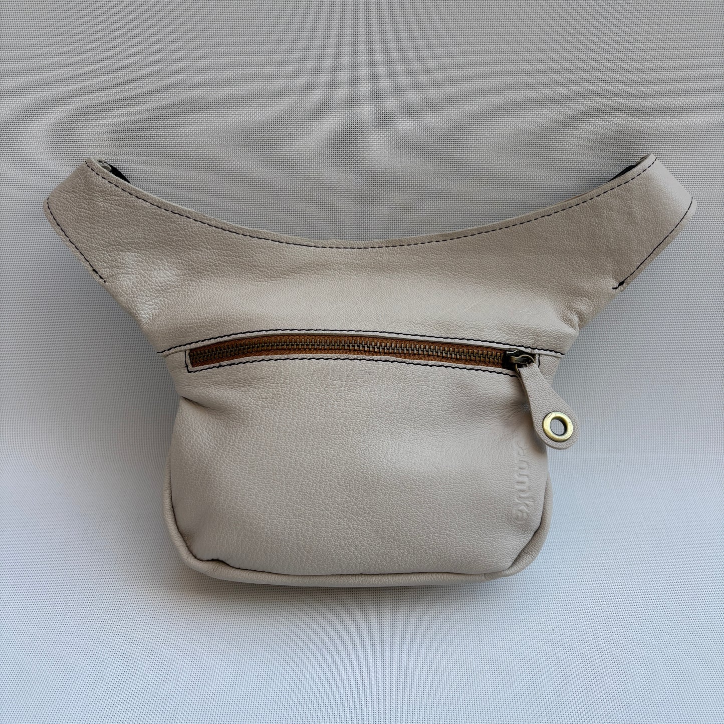 Riñonera "Mini Premium Beige" · Piel · Cuero · Pieza Exclusiva Núm. 16843