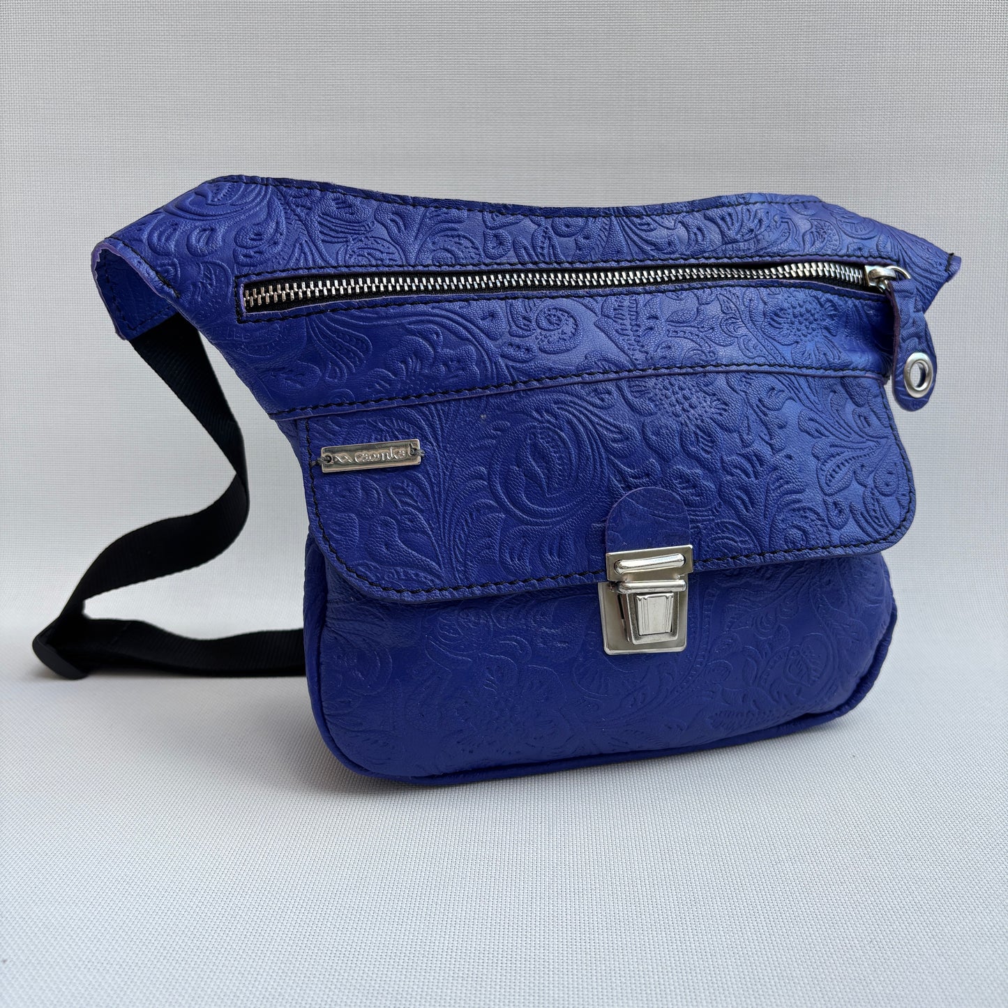 Riñonera Mini "Relief Blue" · Piel · Cuero · Pieza Exclusiva Núm. 16844