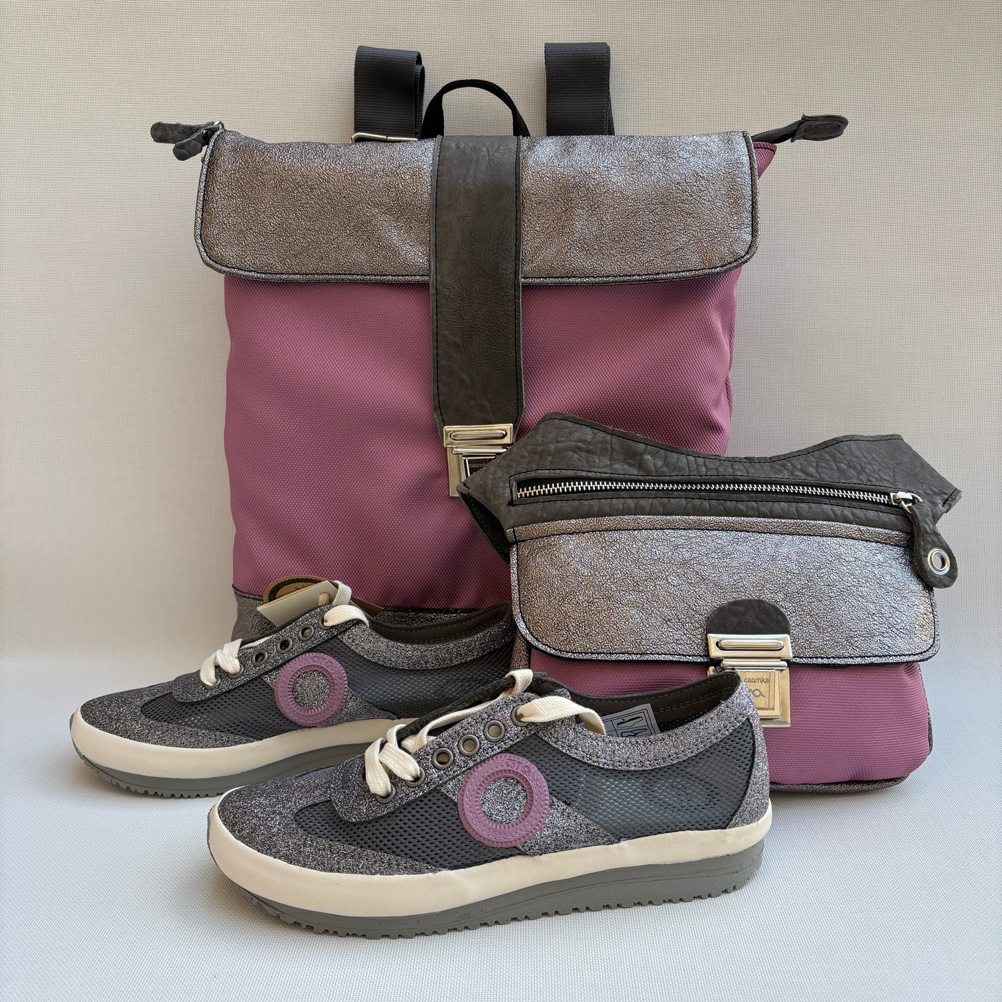 "Súper Pack Caomka" Mochila + Riñonera + Zapatillas ARO · Piezas únicas 15886 + 15887