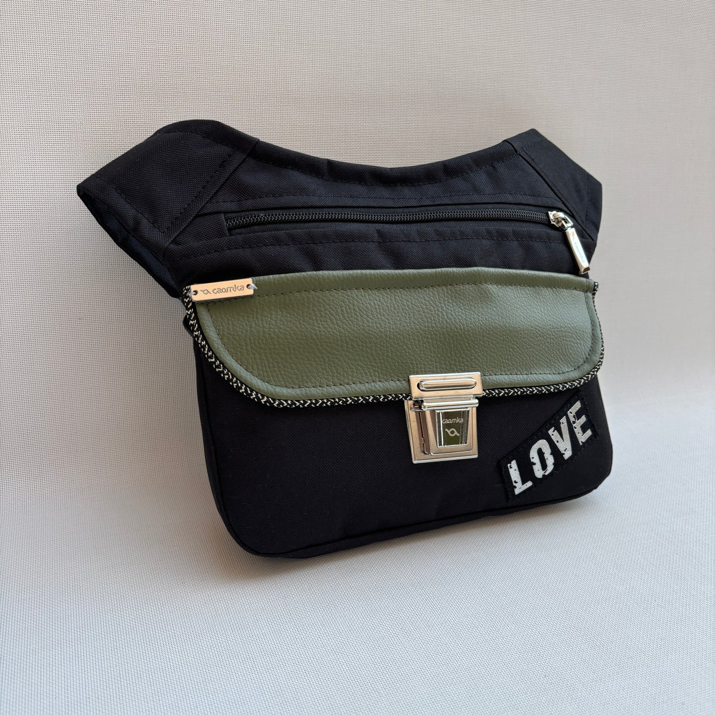 Riñonera "Special Black & Green Love" + Bolsillo trasero · Pieza Exclusiva Núm. 16758