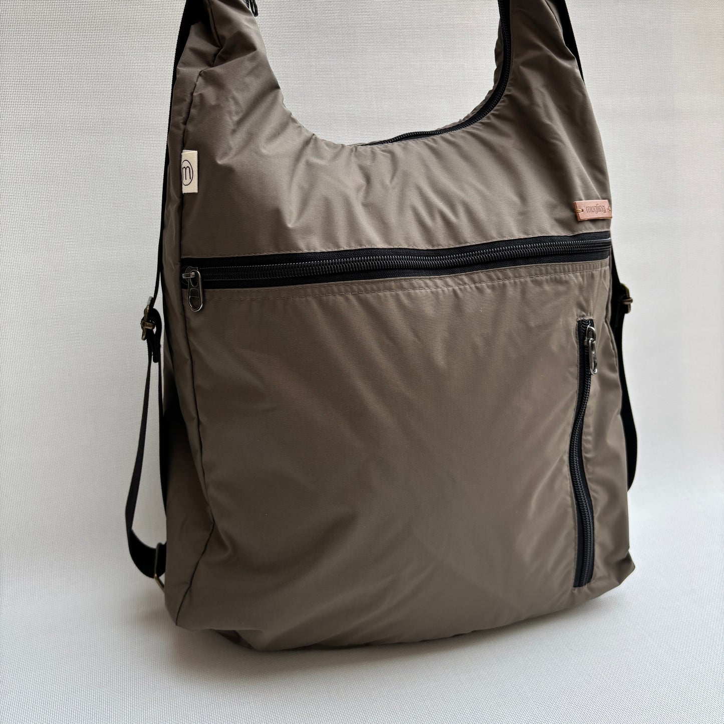 Mochila - Bolso - Tote Bag - Impermeable · Mutifunción · "Nepal" Color Arena · Súper ligera · Pieza 16713