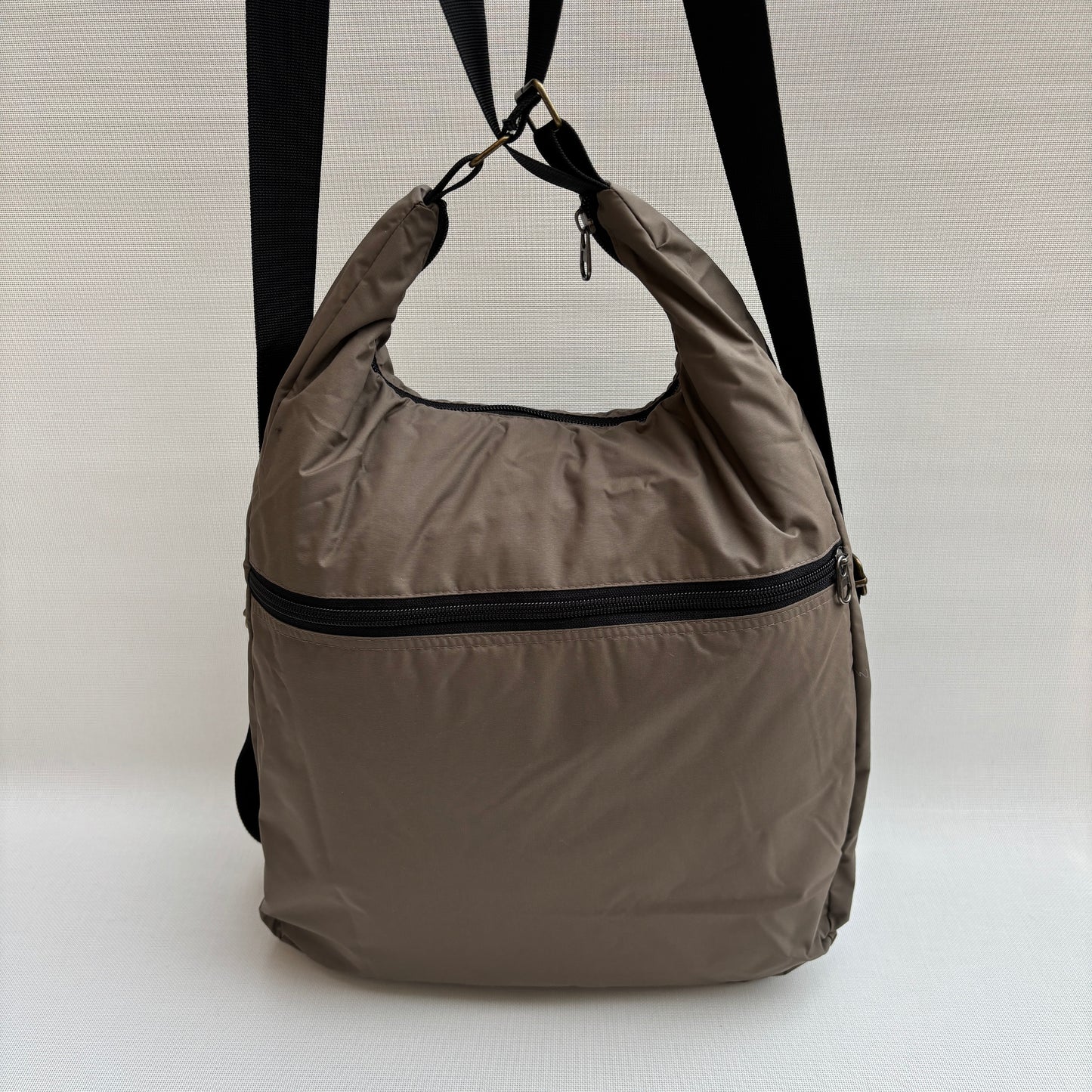 Mochila - Bolso - Tote Bag - Impermeable · Mutifunción · "Nepal" Color Arena · Súper ligera · Pieza 16713