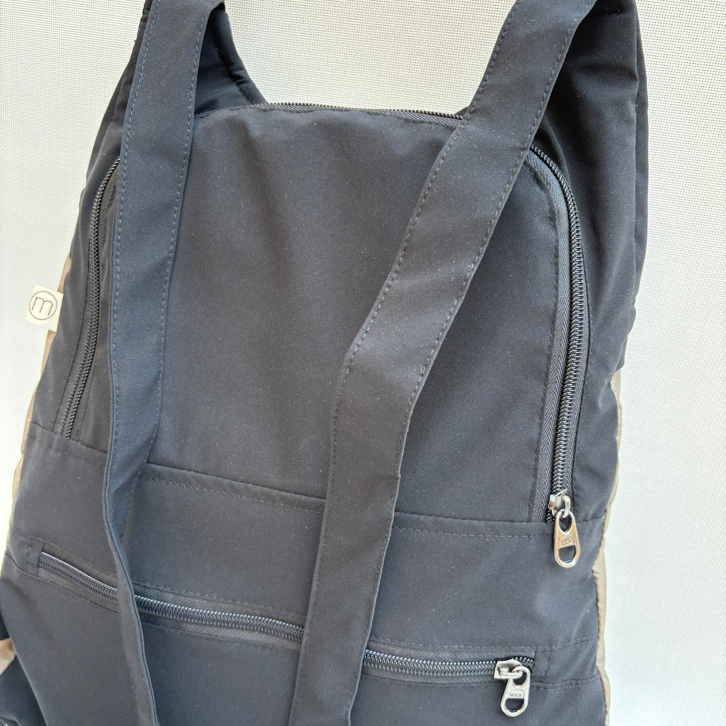 Mochila Impermeable "Everest" Color Taupe · Súper ligera · Pieza 15850