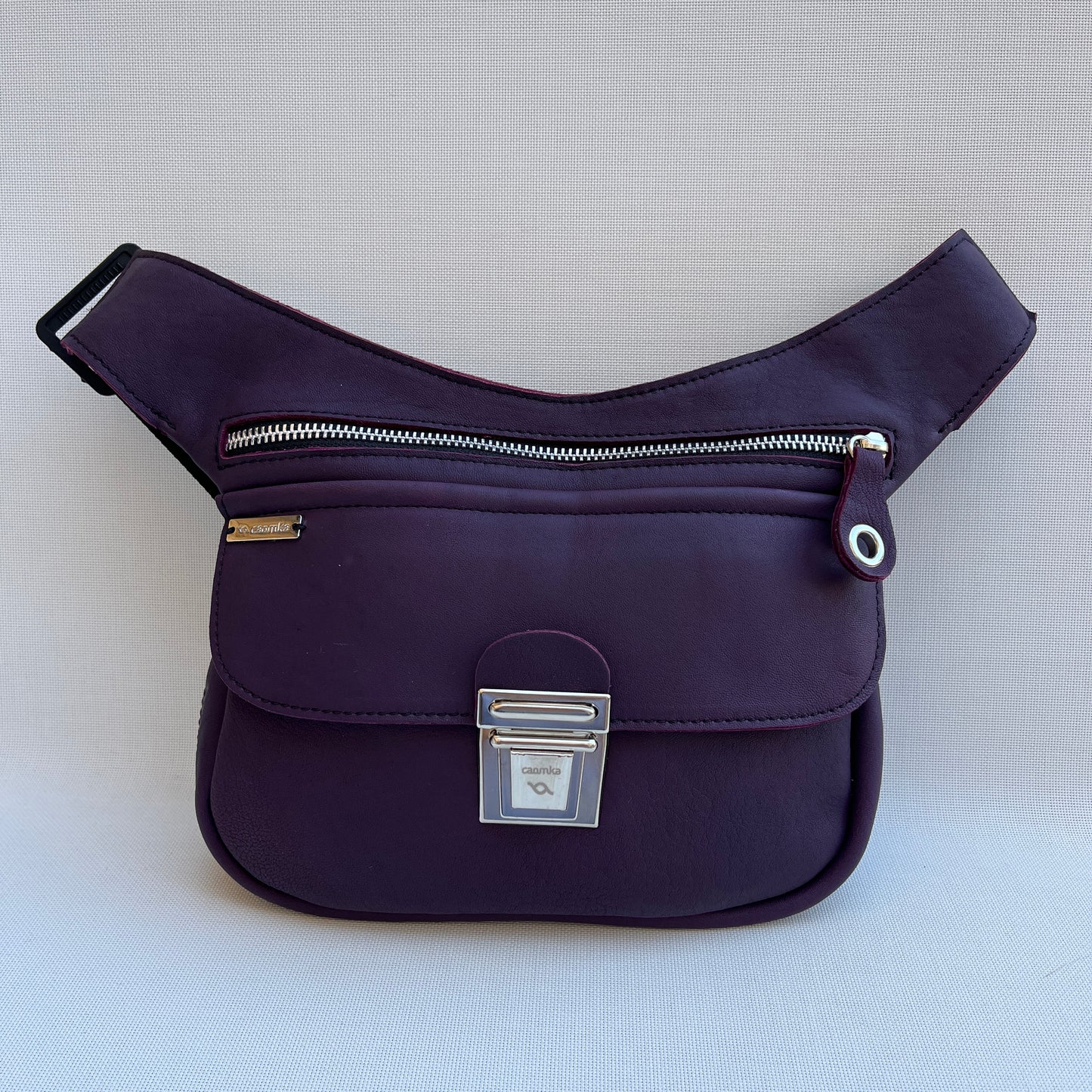 Classic Dark Purple · Piel natural BioCuir® · Pieza Exclusiva Núm. 12164