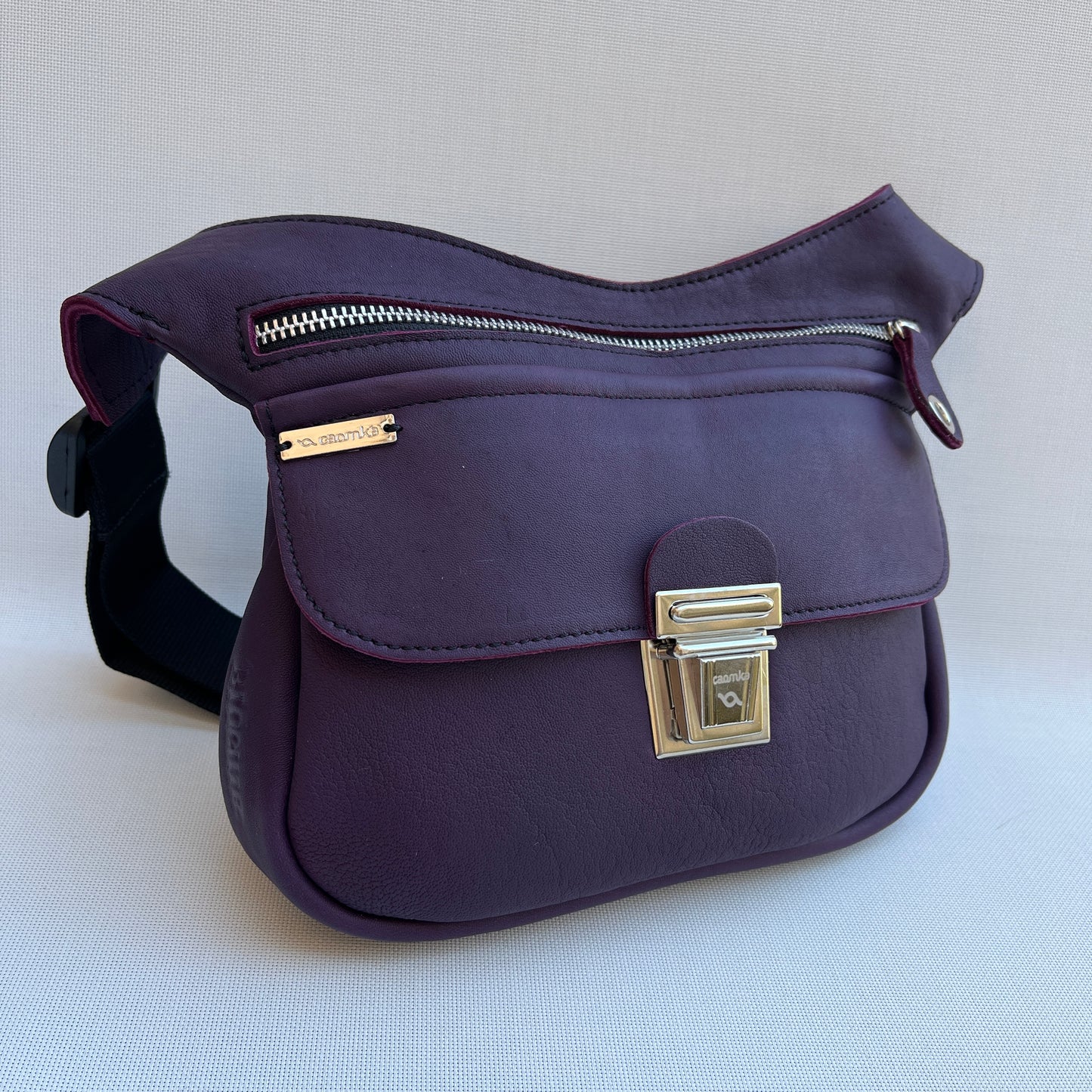 Classic Dark Purple · Piel natural BioCuir® · Pieza Exclusiva Núm. 12164