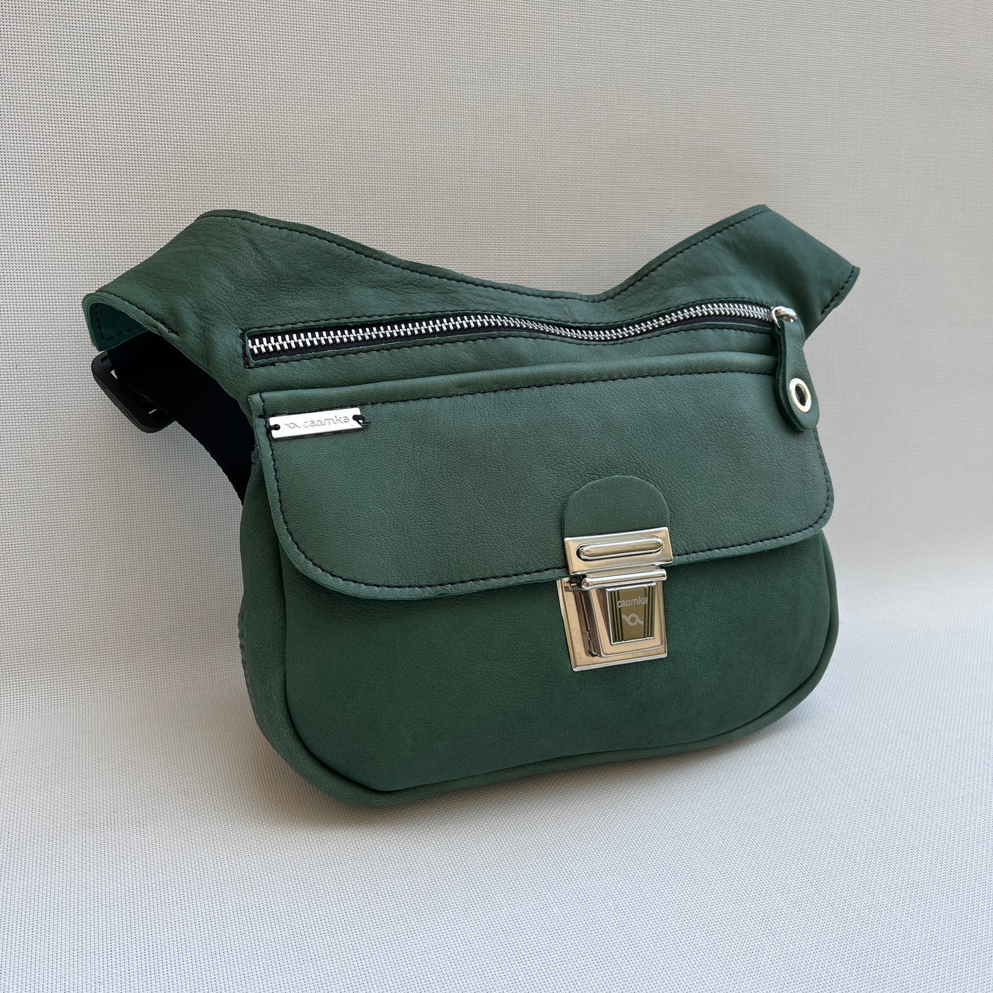 Classic Olive Green · Piel natural BioCuir® · Pieza Exclusiva Núm. 11512