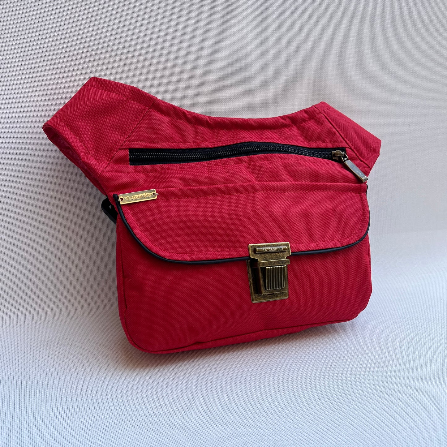 Classic Red "Cordura" + Bolsillo trasero · Impermeable · Pieza Única Núm. 13583